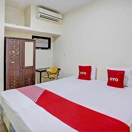 Oyo 93112 Garden Homestay 3 Merlion Surabaya Esterno foto