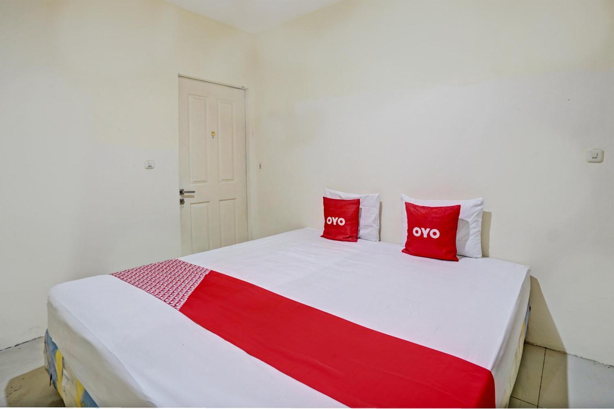 Oyo 93112 Garden Homestay 3 Merlion Surabaya Esterno foto