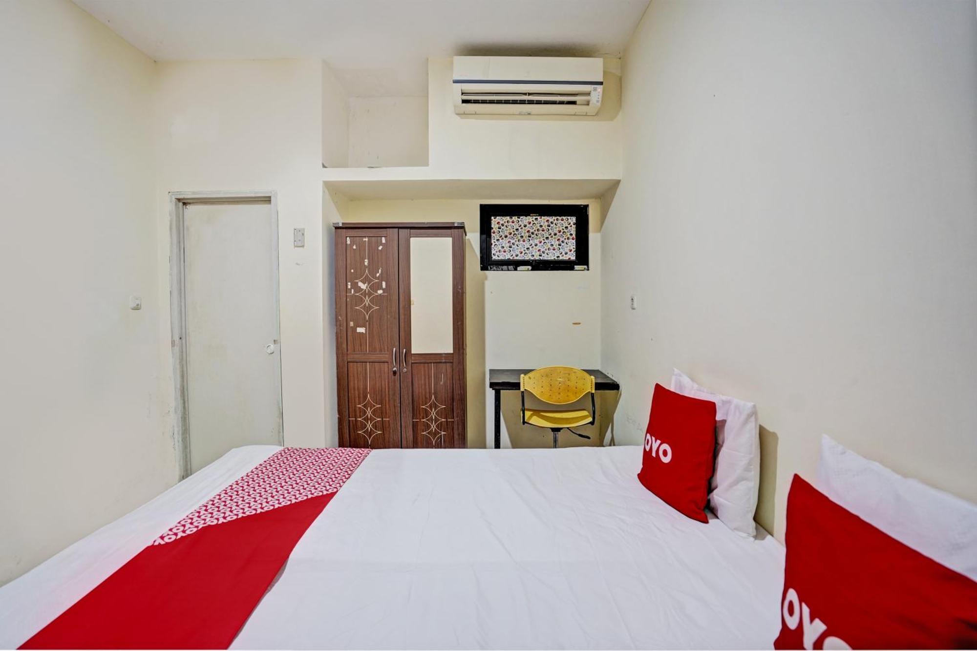 Oyo 93112 Garden Homestay 3 Merlion Surabaya Esterno foto