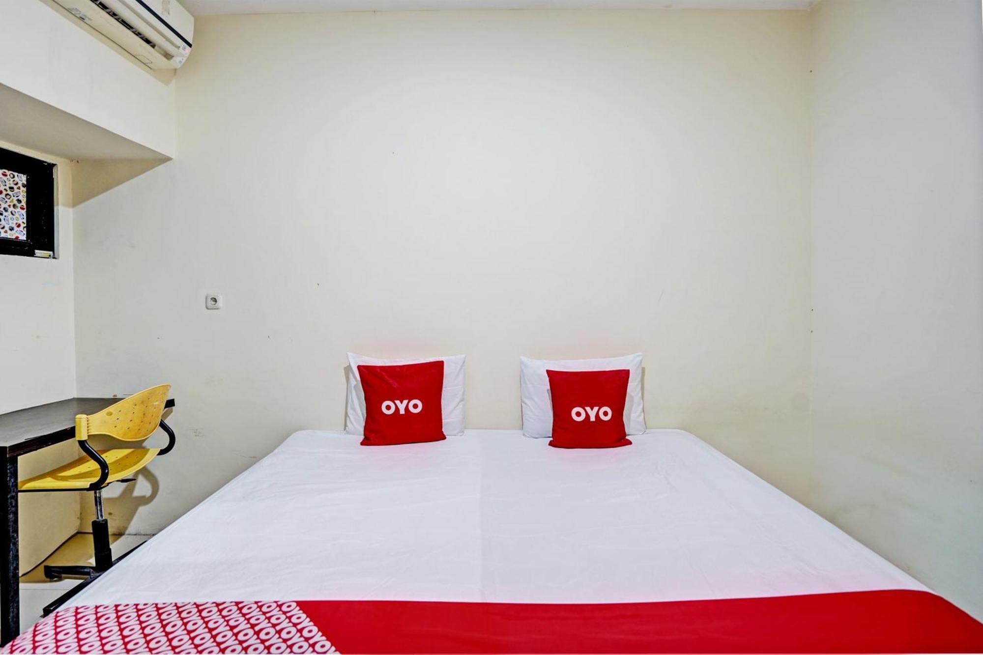 Oyo 93112 Garden Homestay 3 Merlion Surabaya Esterno foto