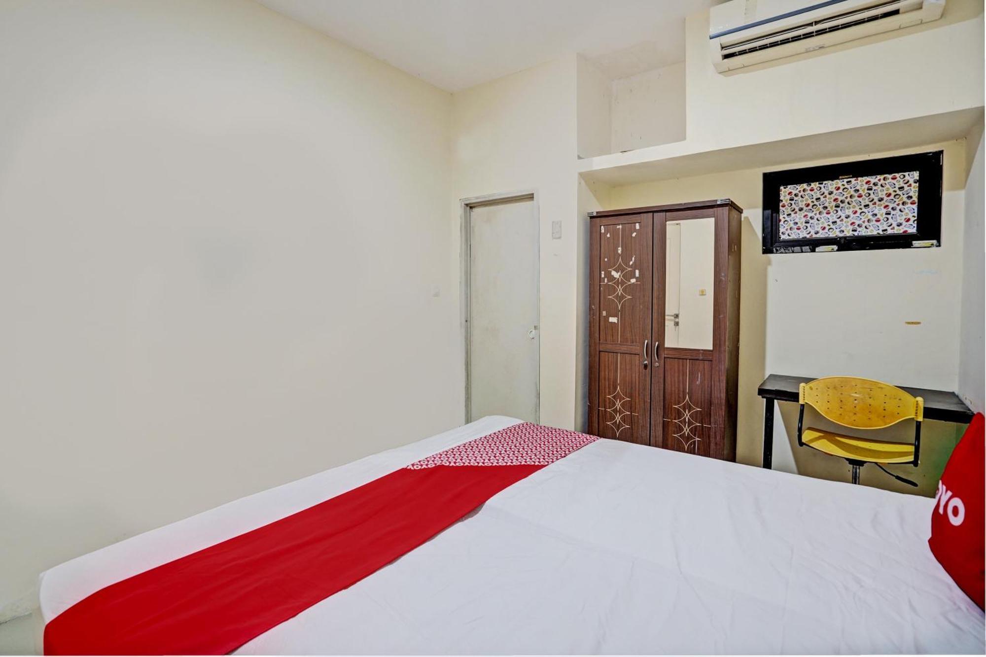 Oyo 93112 Garden Homestay 3 Merlion Surabaya Esterno foto