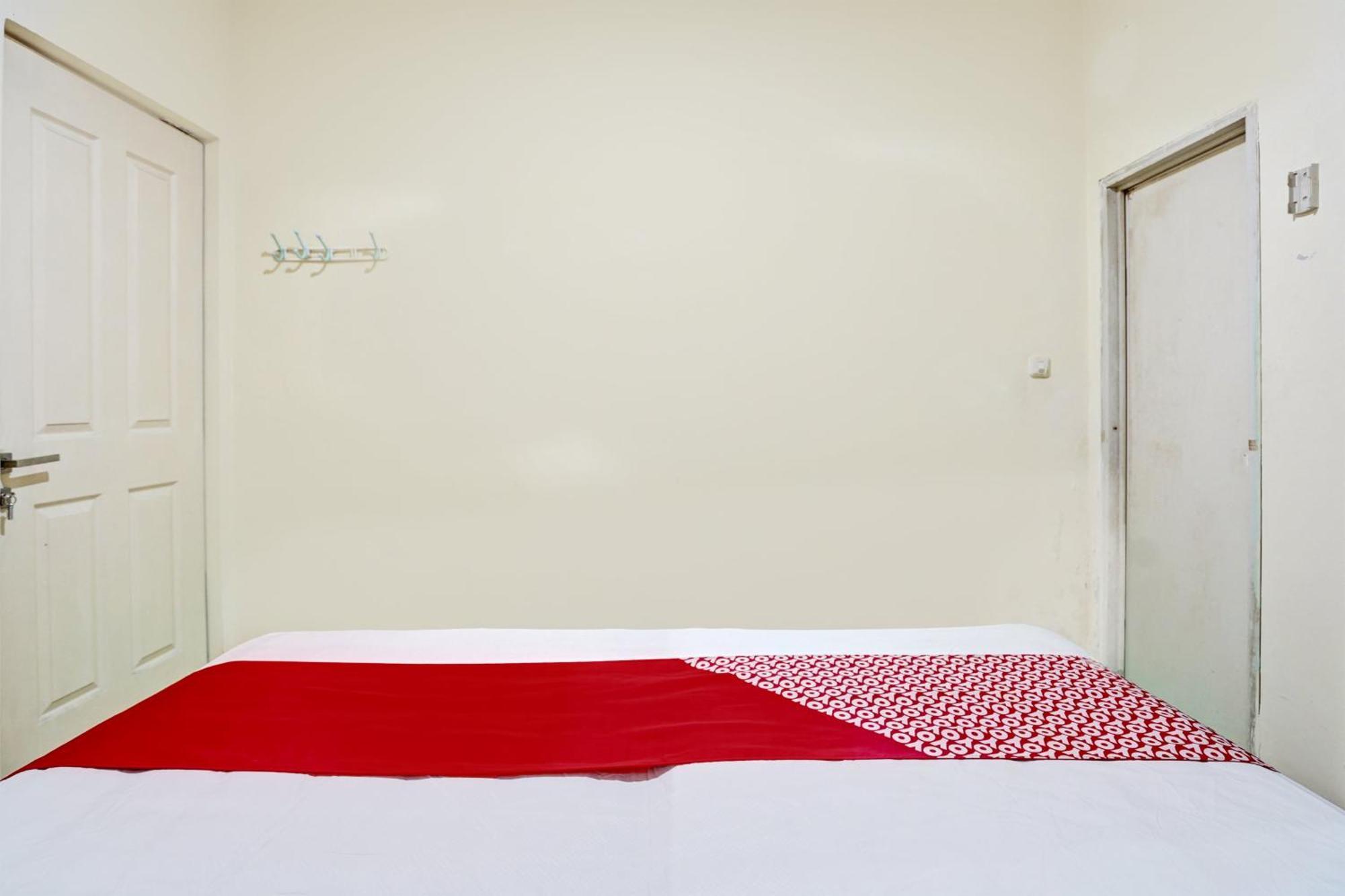 Oyo 93112 Garden Homestay 3 Merlion Surabaya Esterno foto