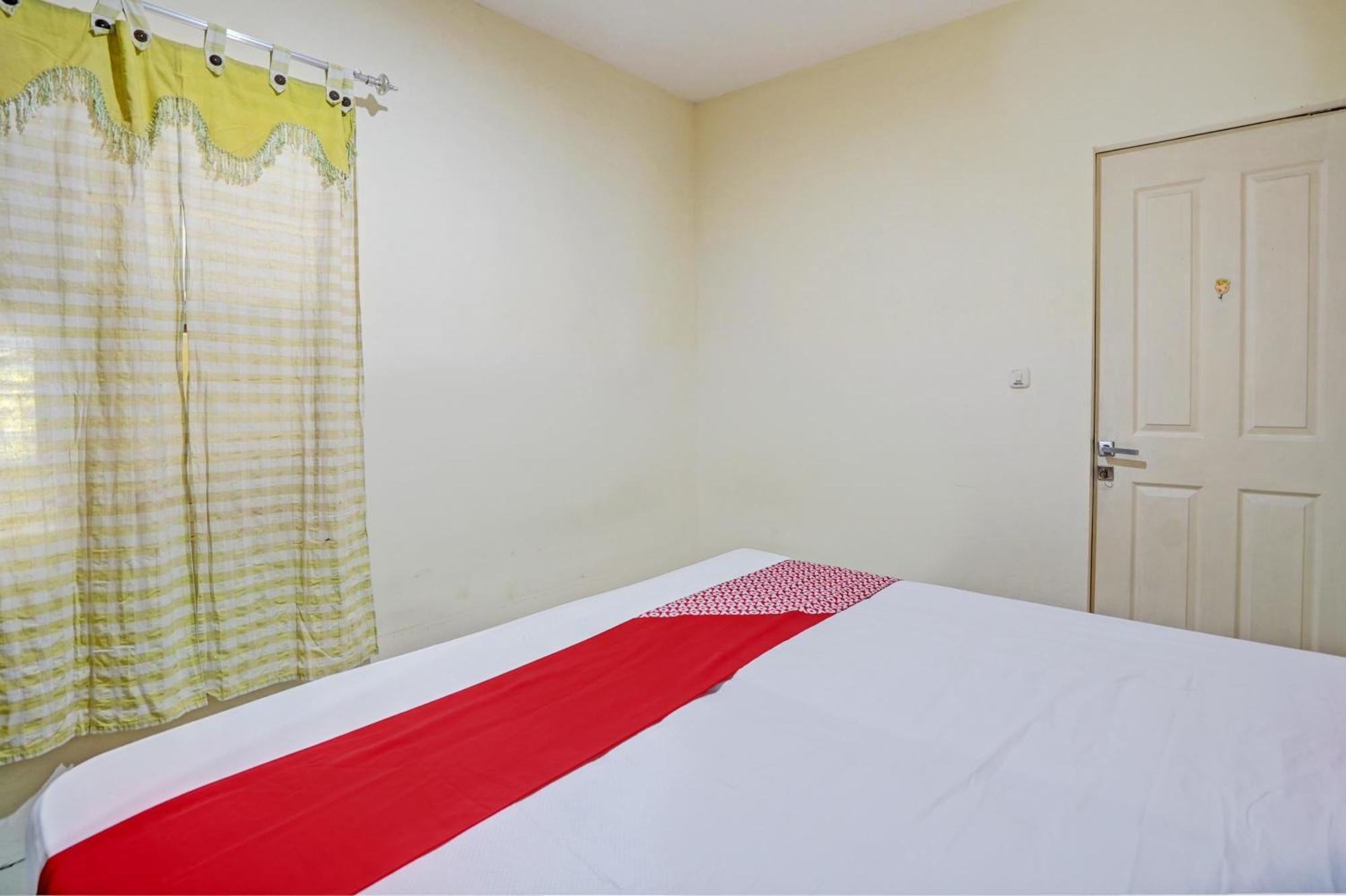 Oyo 93112 Garden Homestay 3 Merlion Surabaya Esterno foto